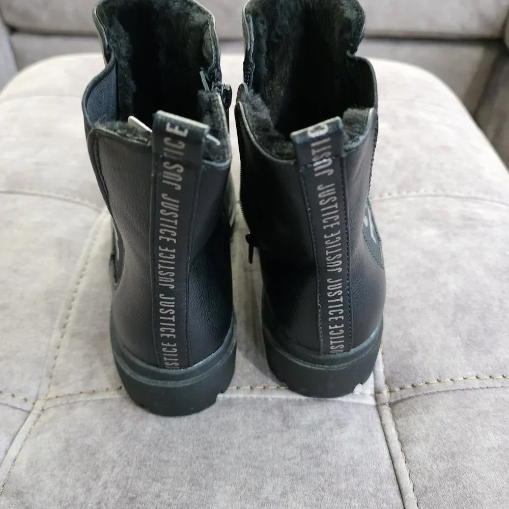NWT Justice Big Girl Lug Bottom Chelsea Boot Size 6